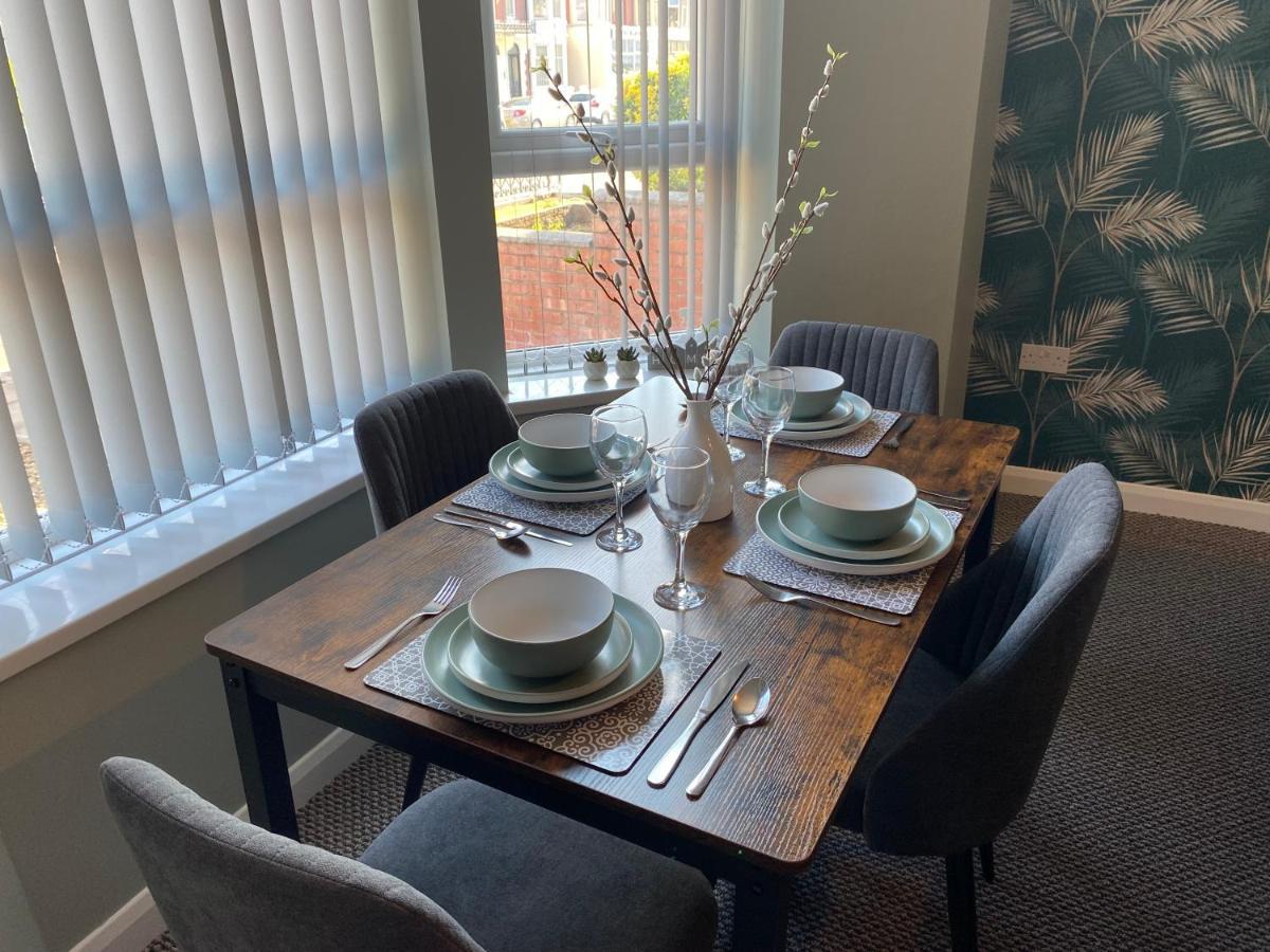 Blackpool Sleepover Apartment 1 Free Parking Sleeps 6 Kültér fotó